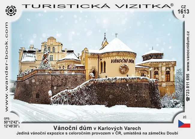 Zasněžený Vánoční dům v Karlových Varech na zámku Doupí
